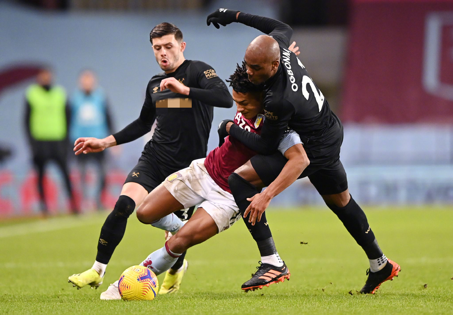 榮耀與爭議 榮耀與爭議